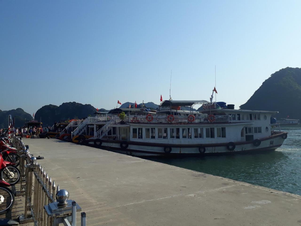 Catba Sky View Hotel Dong Khe Sau Exterior photo